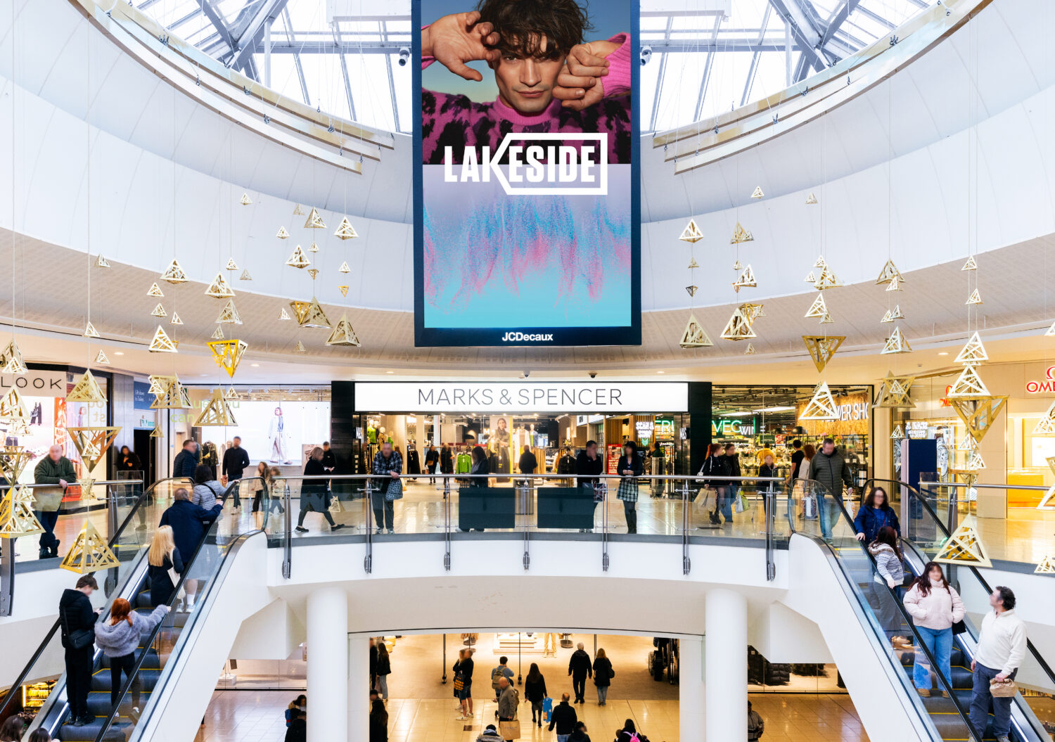 The Lakeside Shopping Centre branch